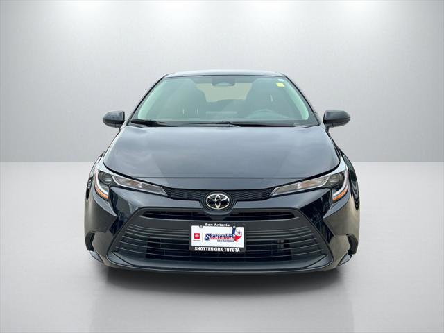 Certified 2025 Toyota Corolla LE image 2
