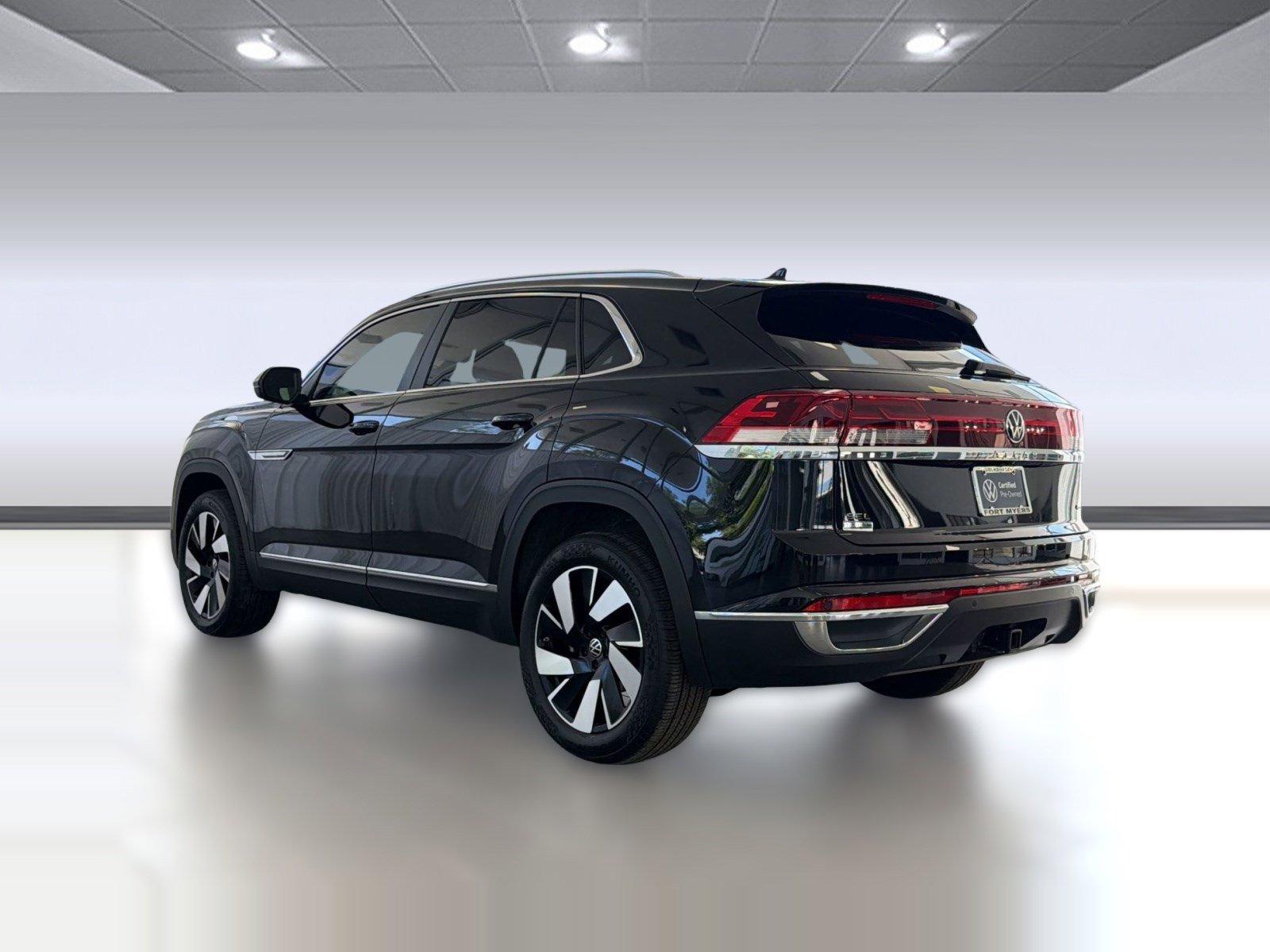 Certified 2025 Volkswagen Atlas Cross Sport SEL image 3
