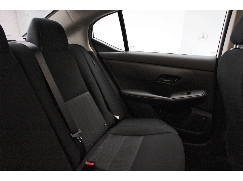 Certified 2025 Nissan Sentra SV FWD image 10
