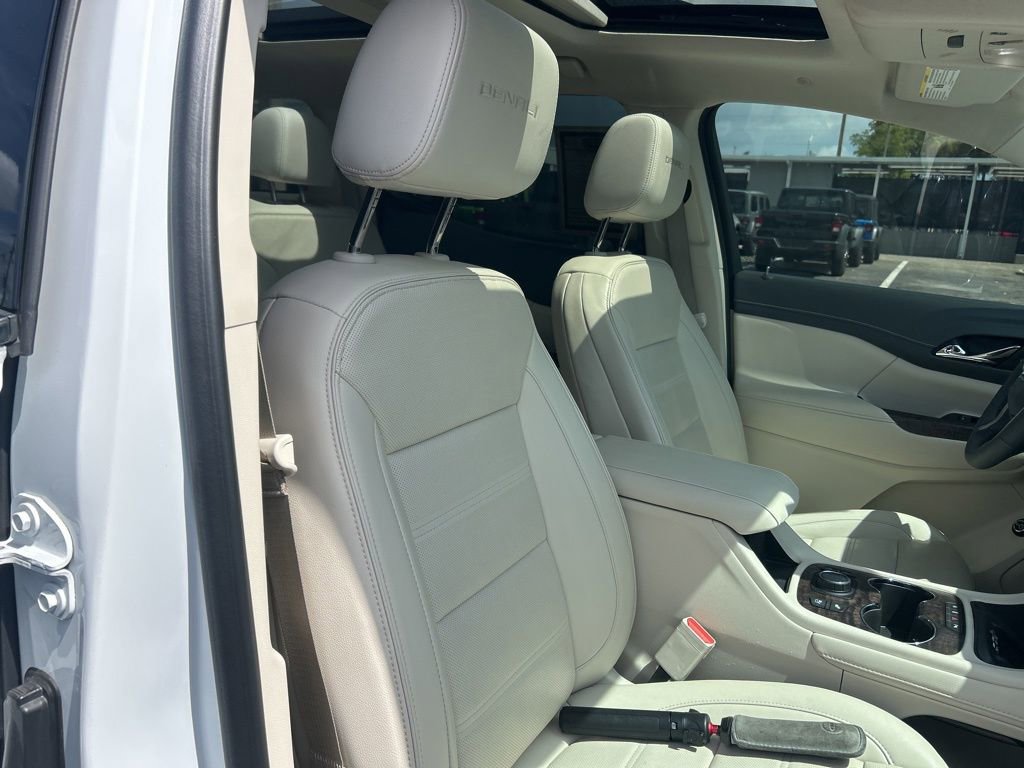 Used 2023 GMC Acadia Denali w/ Denali Ultimate Package image 22