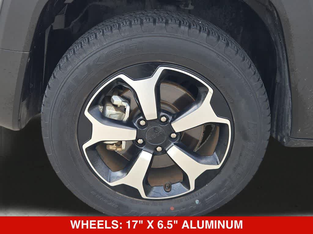 Used 2022 Jeep Renegade Trailhawk AWD/4WD image 12