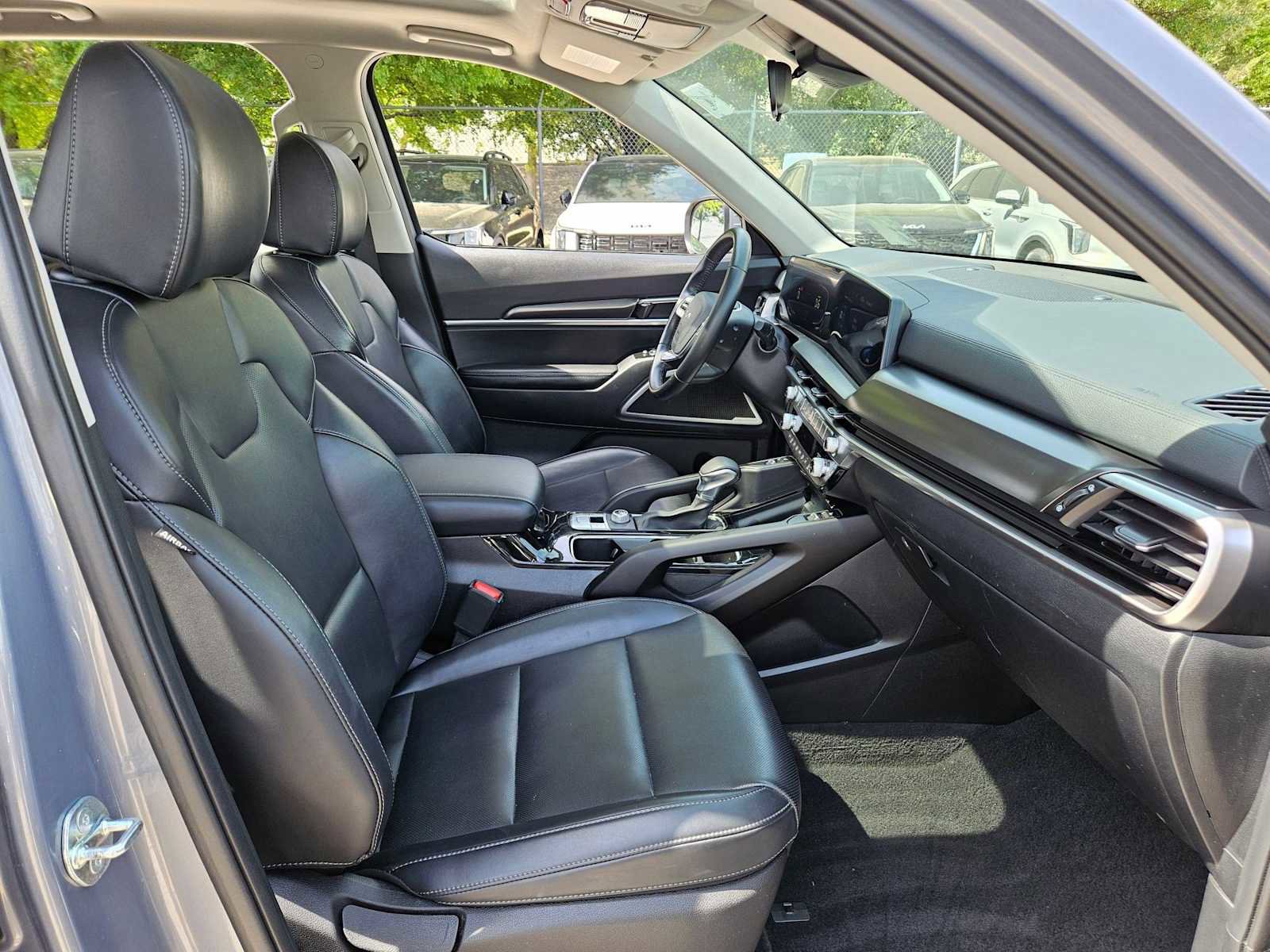 Used 2025 Kia Telluride S image 20