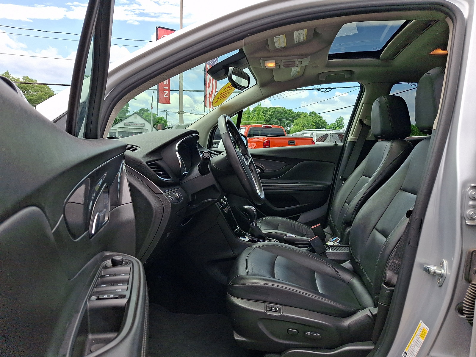 Used 2019 Buick Encore Essence AWD/4WD image 15