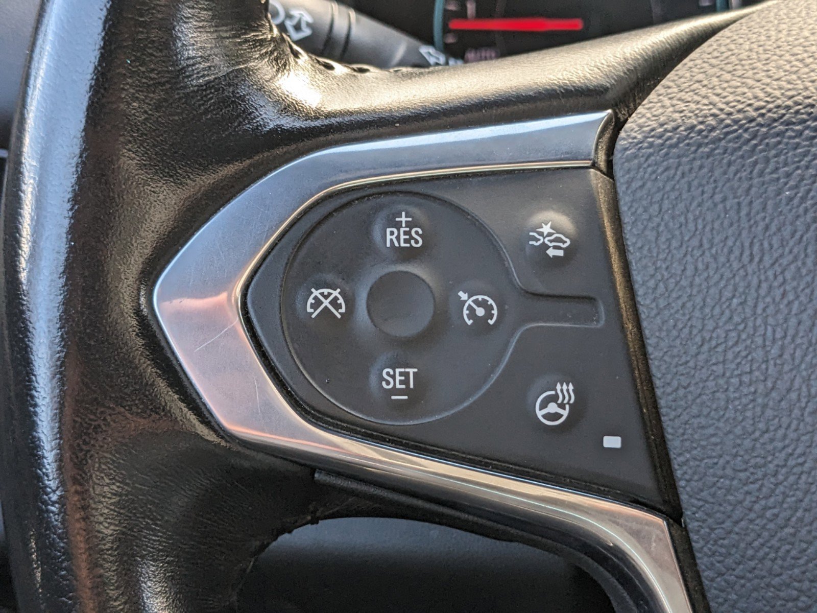 Used 2022 Chevrolet Traverse LT w/ LT Premium Package image 29