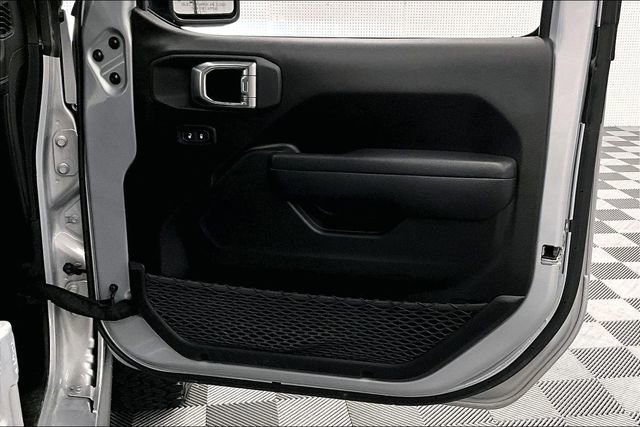 Used 2024 Jeep Wrangler Unlimited Rubicon w/ Technology Group AWD/4WD image 20