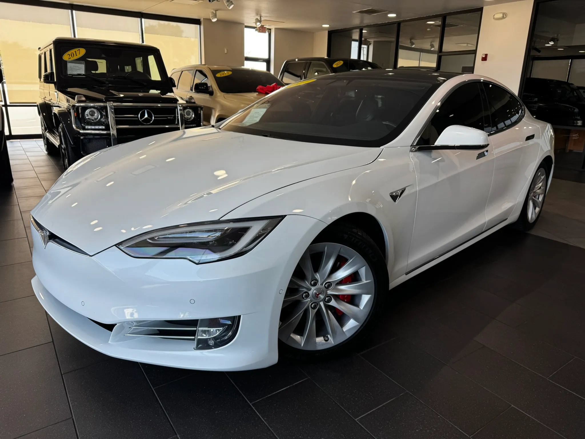 Used 2017 Tesla Model S P100D AWD/4WD image 1