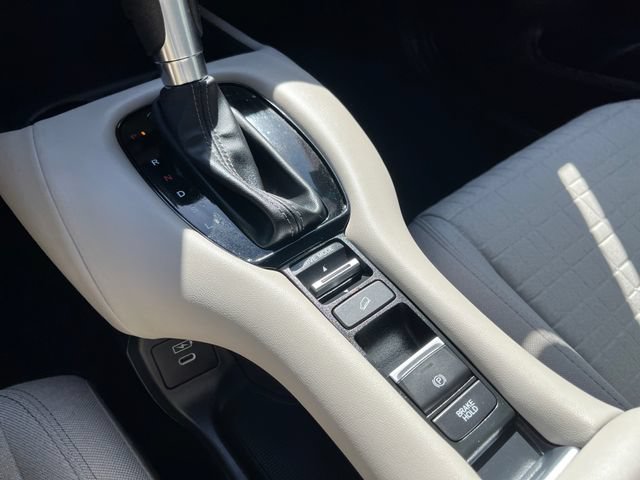 Certified 2025 Honda HR-V LX image 28