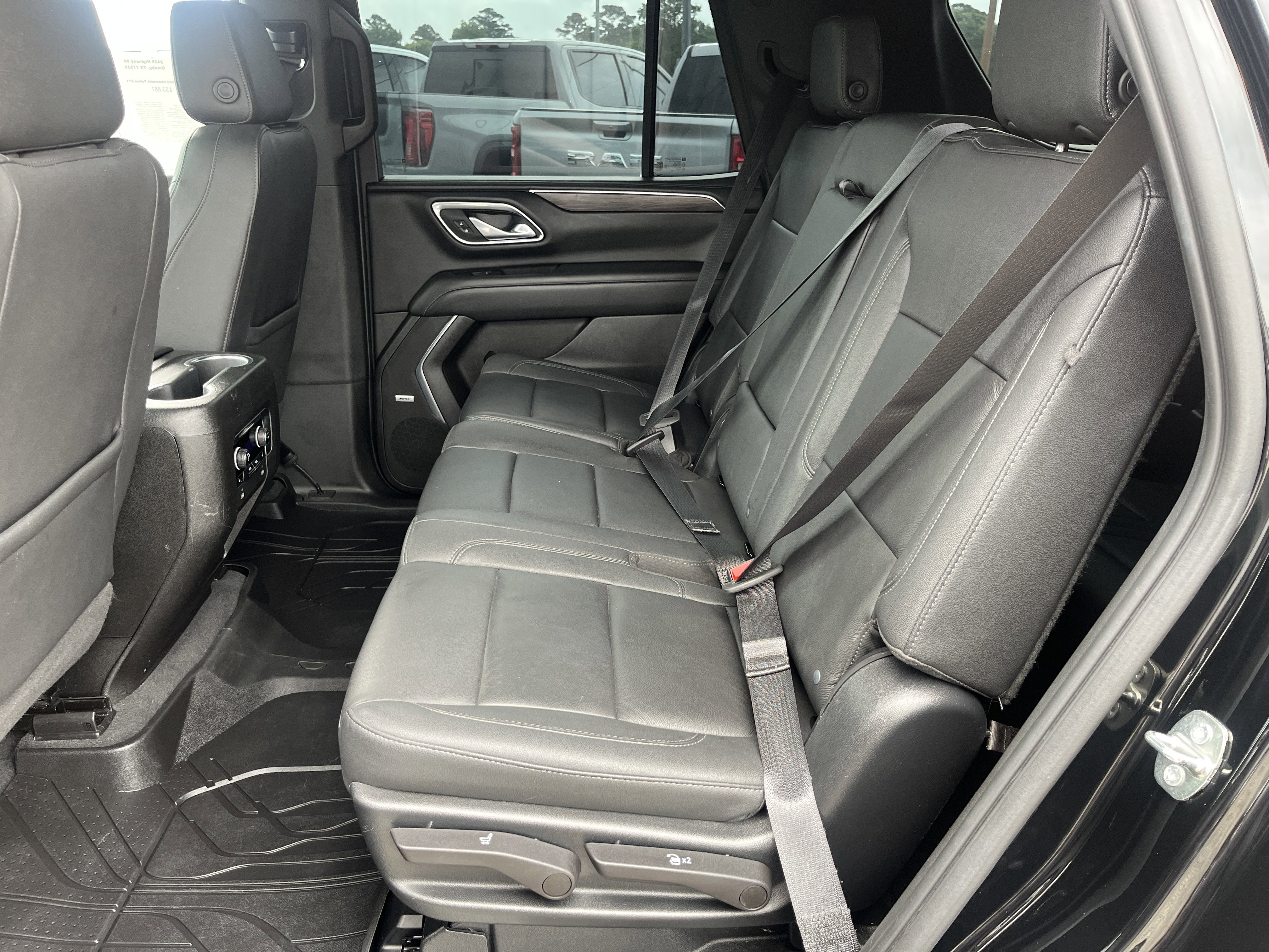 Used 2023 Chevrolet Tahoe Z71 w/ Luxury Package AWD/4WD image 35