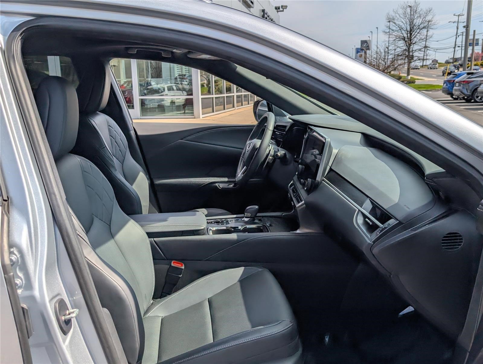 Used 2024 Lexus RX 350 Premium w/ Accessory Package (Z1) AWD/4WD image 11