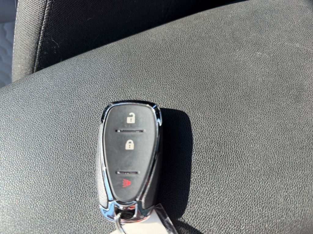 Used 2021 Chevrolet Equinox LS FWD image 32
