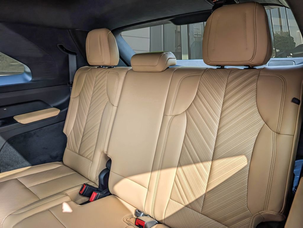 New 2025 Cadillac Escalade IQ Luxury 2 AWD/4WD image 17