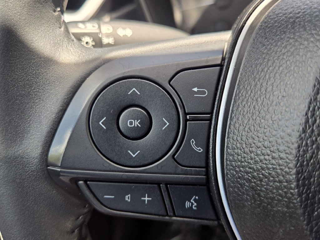 Used 2025 Toyota Corolla SE FWD image 22