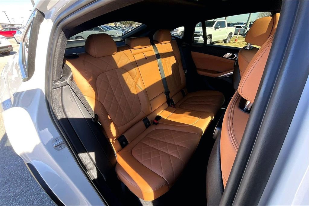 Used 2023 BMW X6 xDrive40i image 38