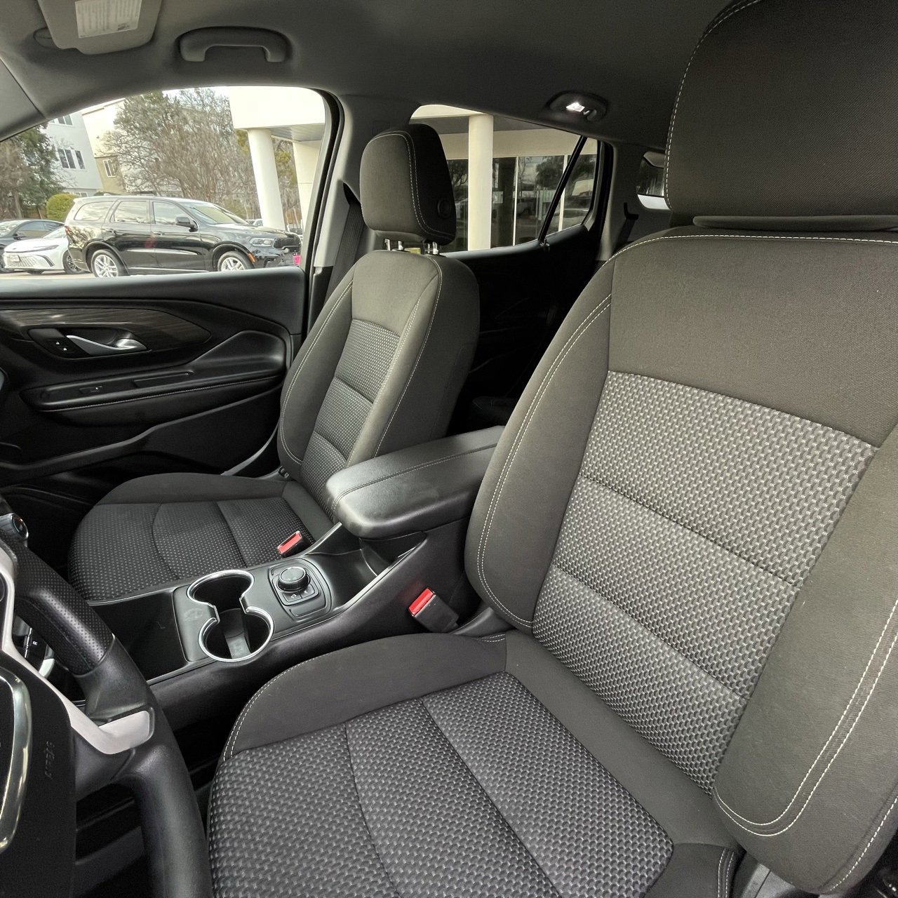 Used 2024 GMC Terrain SLE image 22