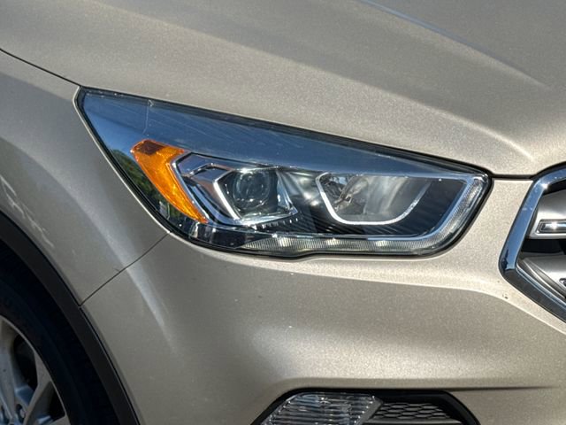 Used 2017 Ford Escape SE w/ Equipment Group 201A AWD/4WD image 12