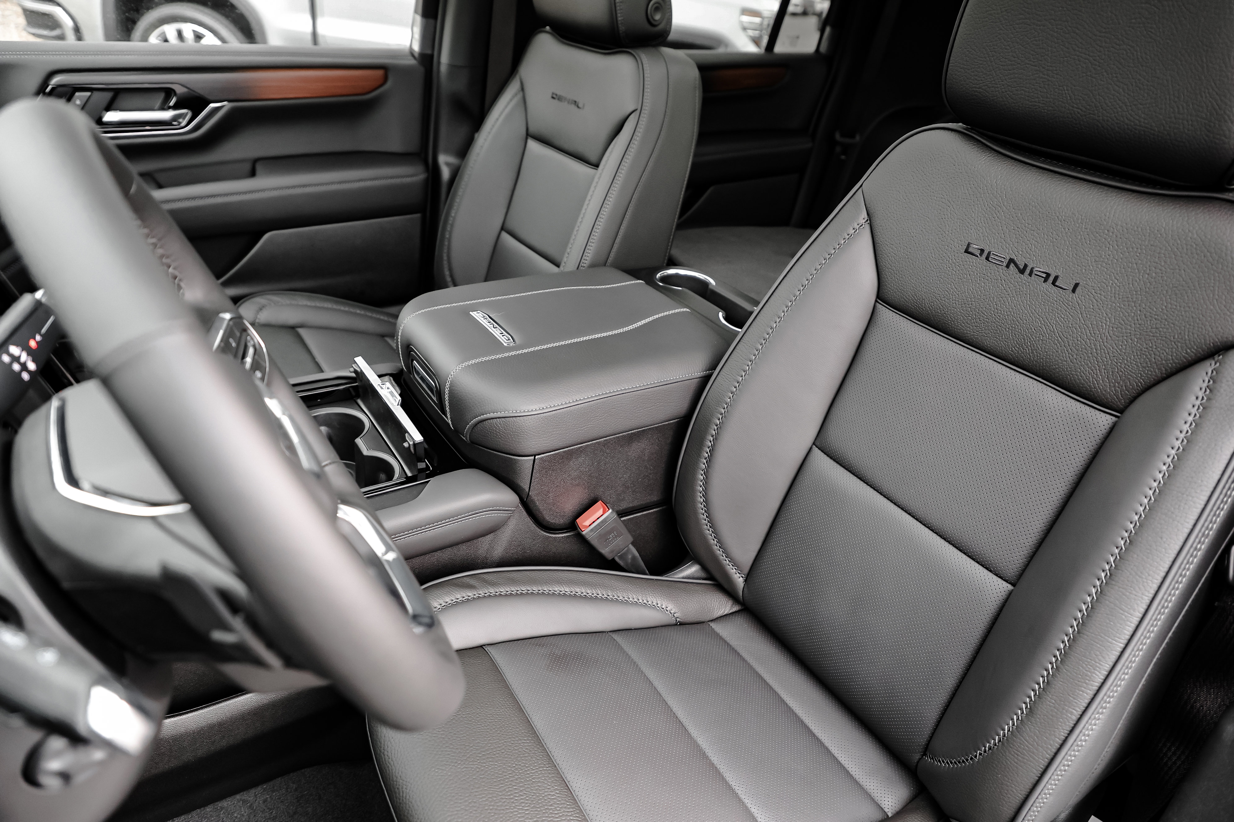 New 2026 GMC Yukon XL Denali image 16