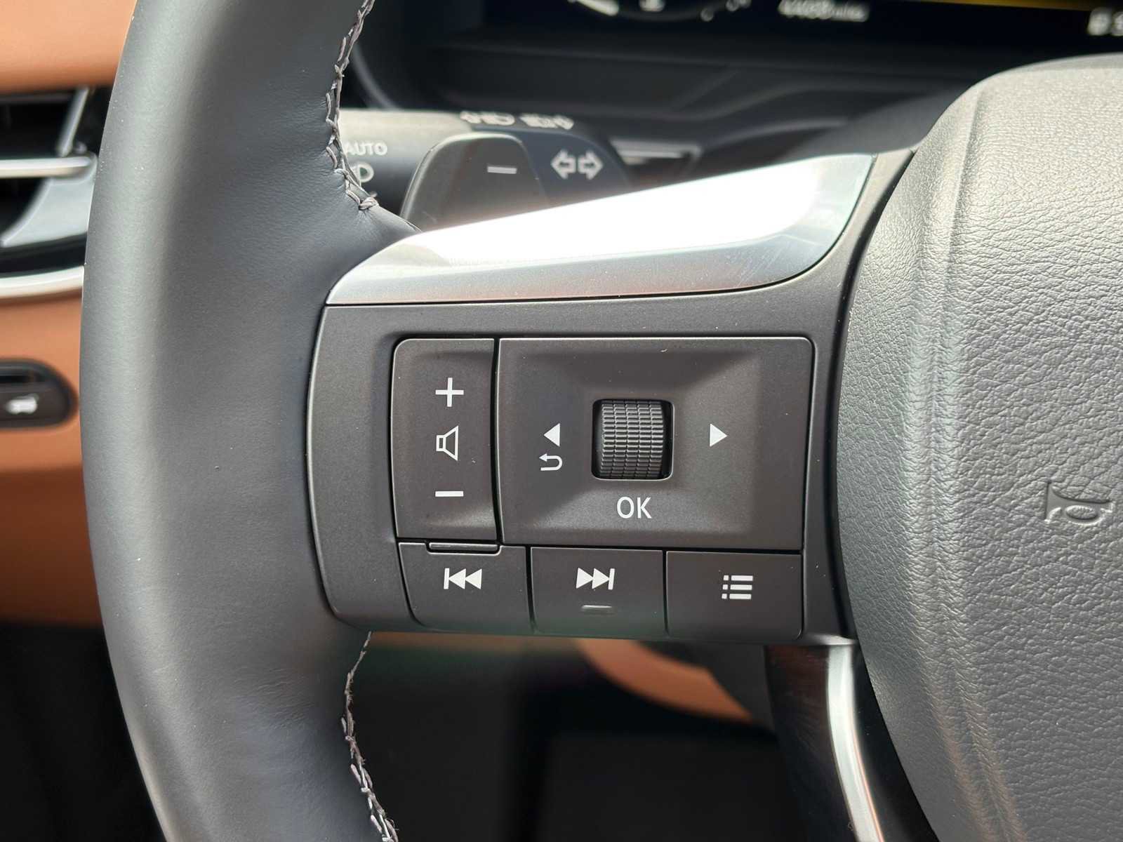 Used 2026 INFINITI QX60 Autograph w/ Dark Cargo Package image 21