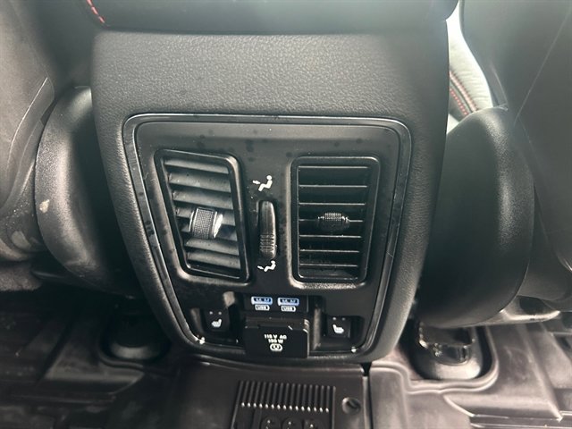 Used 2019 Jeep Grand Cherokee Trailhawk w/ Trailhawk Luxury Group image 18