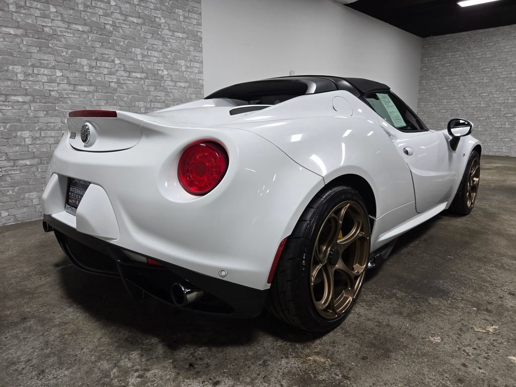 Used 2018 Alfa Romeo 4C Spider RWD image 41