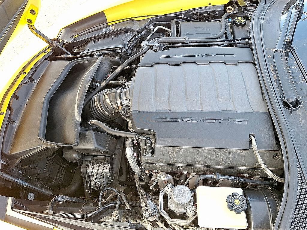 Used 2016 Chevrolet Corvette Stingray Coupe w/ 3LT Preferred Equipment Group image 28