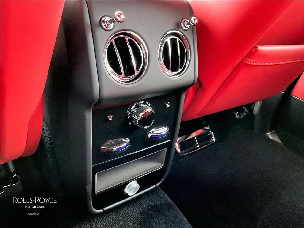 Certified 2026 Rolls-Royce Cullinan AWD/4WD image 28