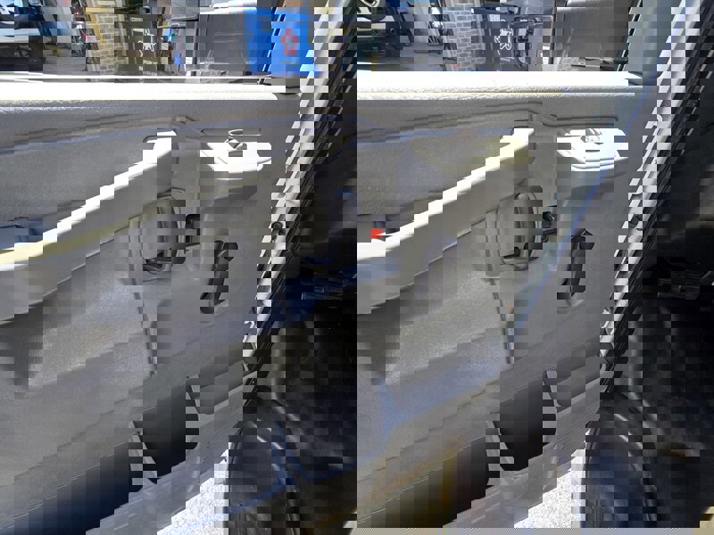 Used 2018 GMC Savana 3500 Extended w/ Driver Convenience Package image 11