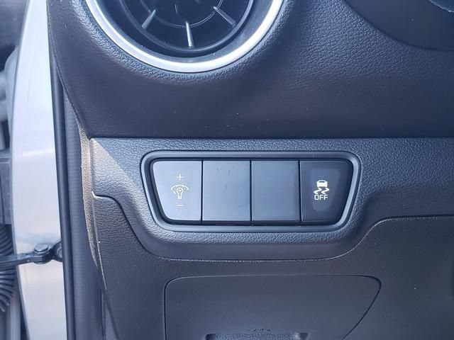 Used 2023 Kia Forte LXS FWD image 14