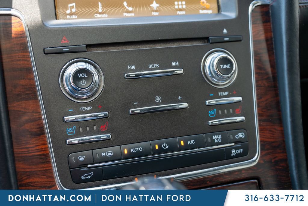 Used 2017 Lincoln Navigator Reserve RWD image 10