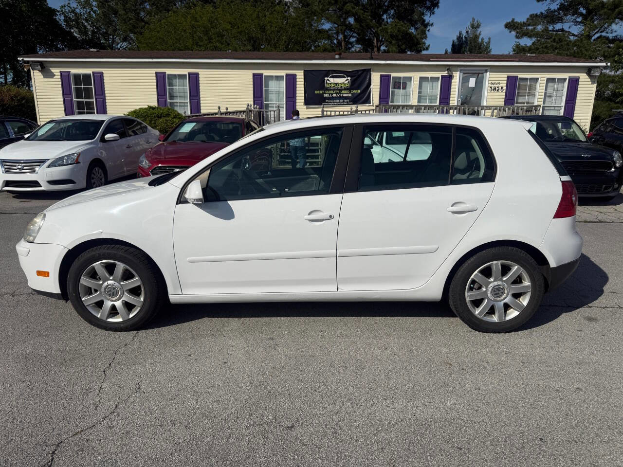 Used 2007 Volkswagen Rabbit 4-Door FWD image 8