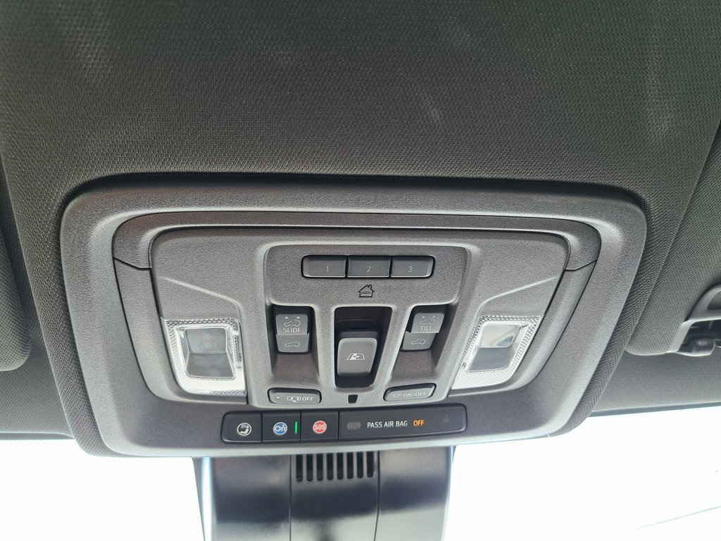 Used 2025 Chevrolet Silverado 1500 LTZ w/ LTZ Premium Package image 21
