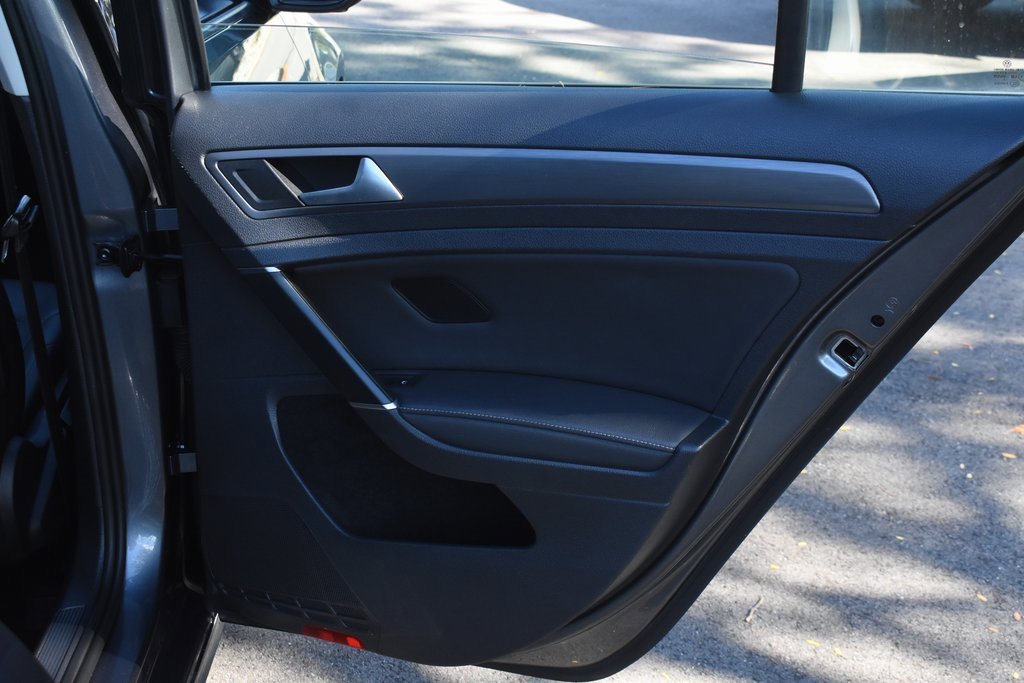 Used 2021 Volkswagen Golf 4-Door image 23