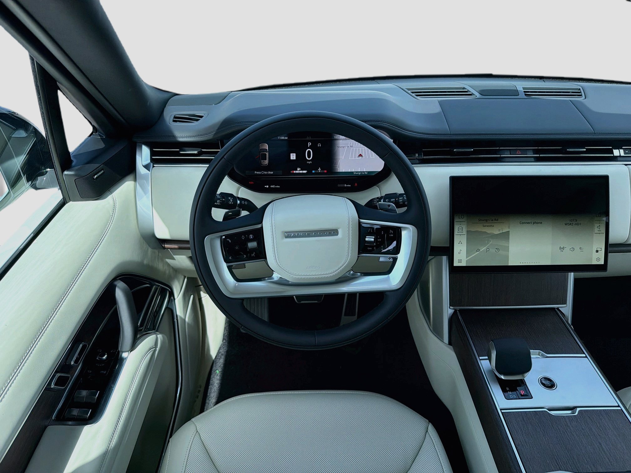 New 2026 Land Rover Range Rover Long Wheelbase SE AWD/4WD image 18