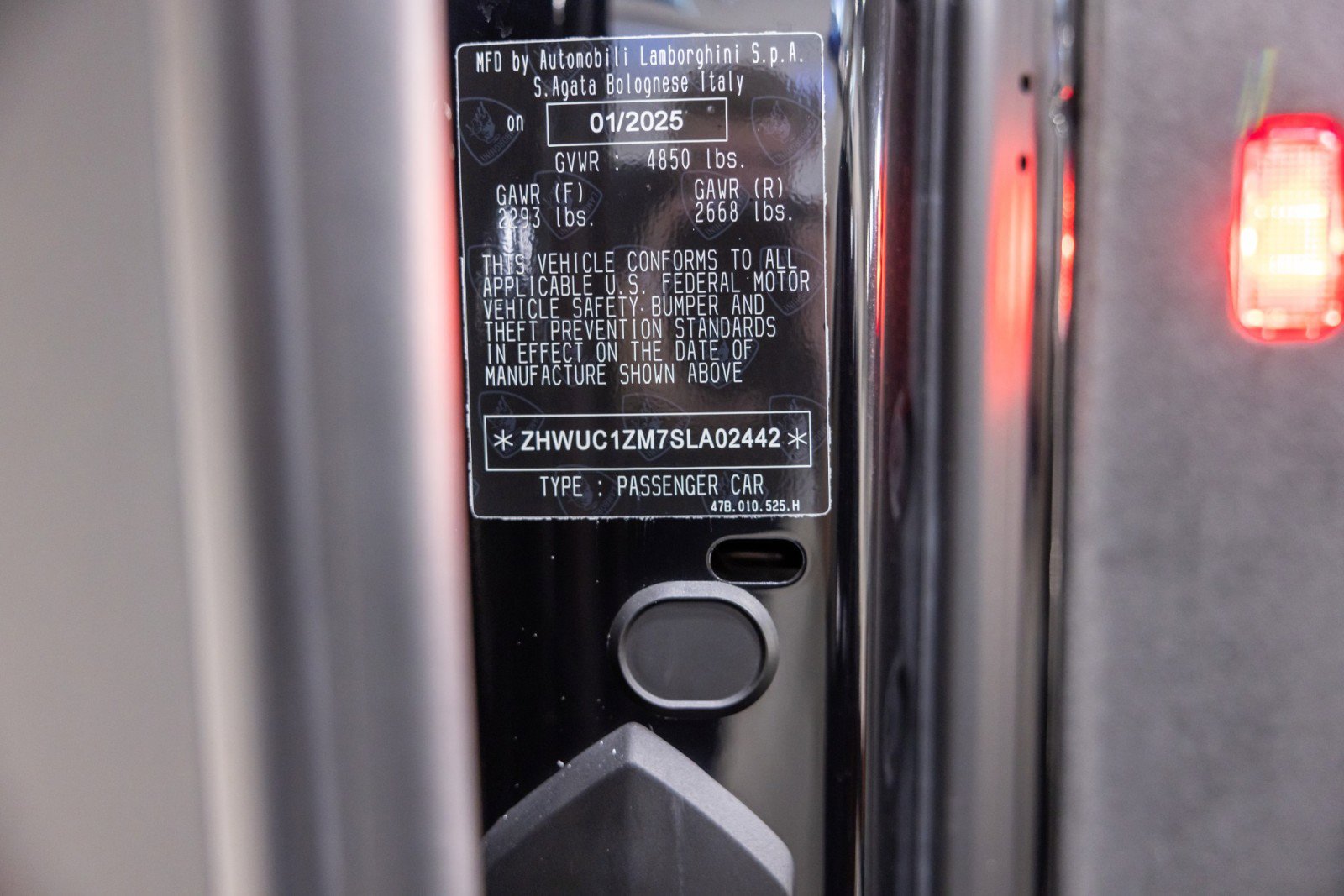 Used 2025 Lamborghini Revuelto image 55