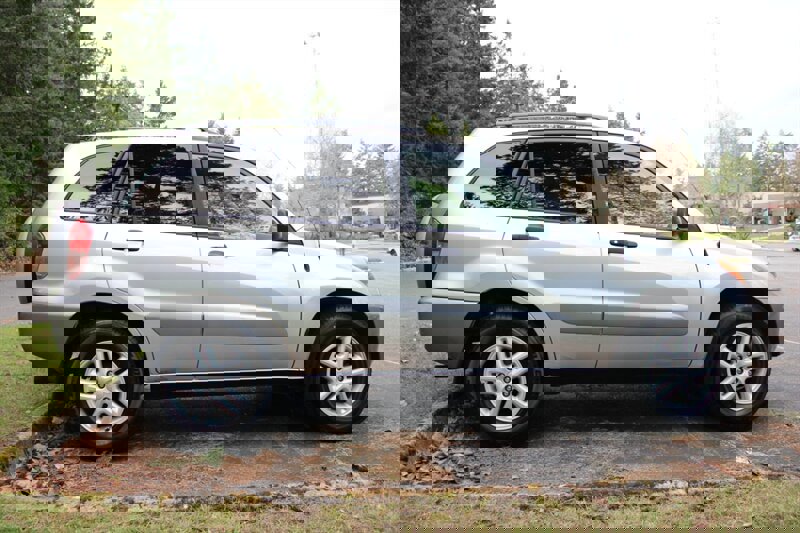 Used 2002 Toyota RAV4 4WD image 11