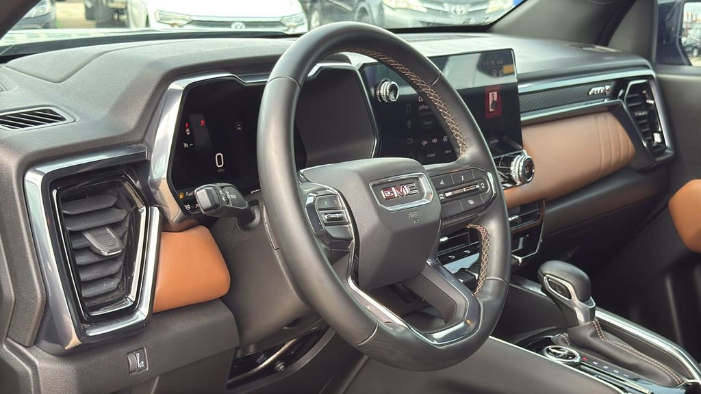 Used 2023 GMC Canyon AT4 w/ Canyon Safety Plus Package AWD/4WD image 10