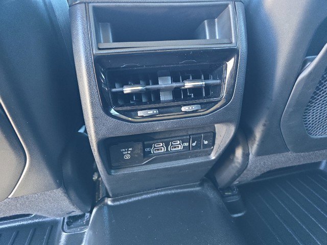 Used 2022 Jeep Grand Cherokee Limited image 34