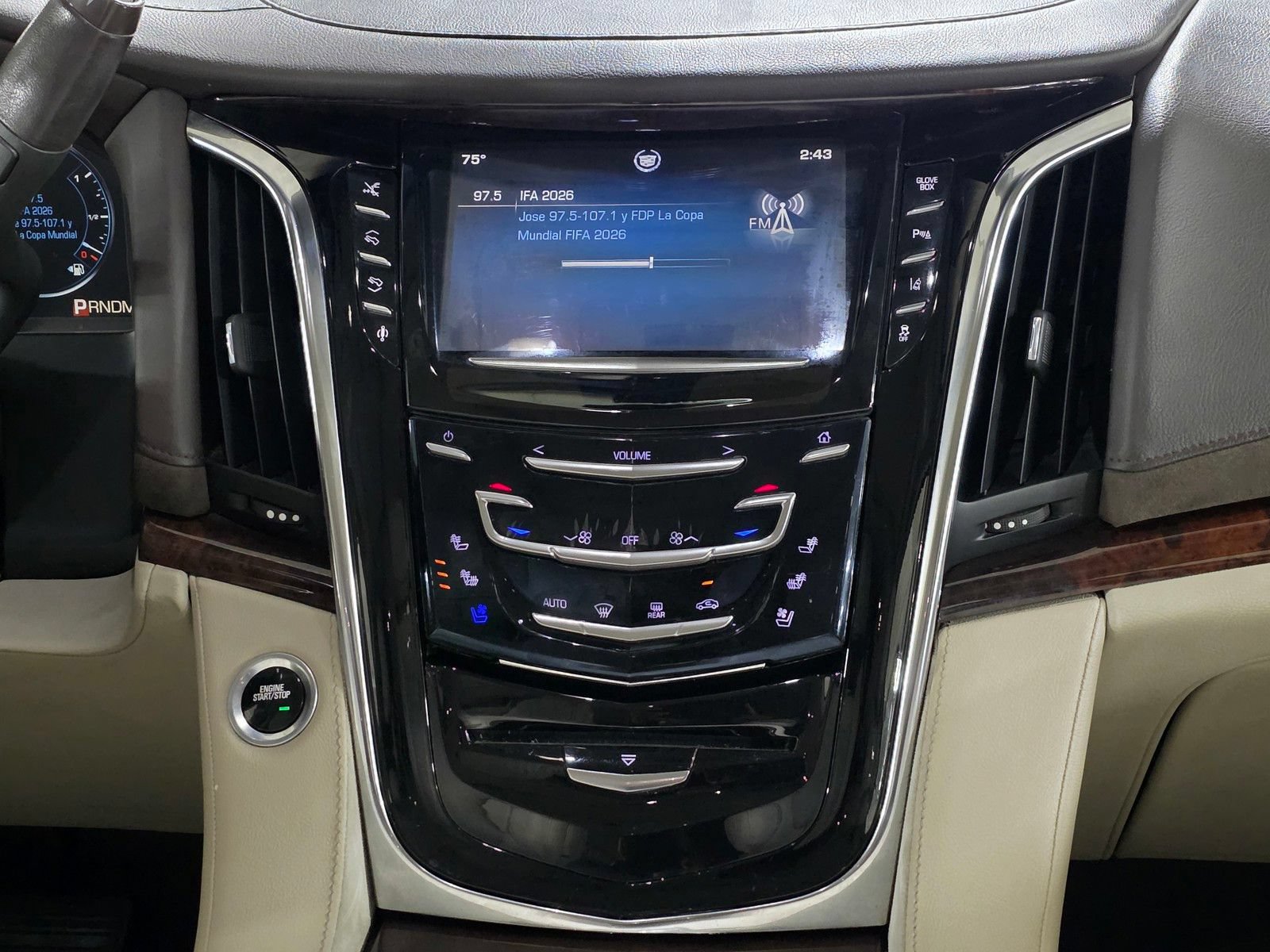 Used 2015 Cadillac Escalade Premium AWD/4WD image 27