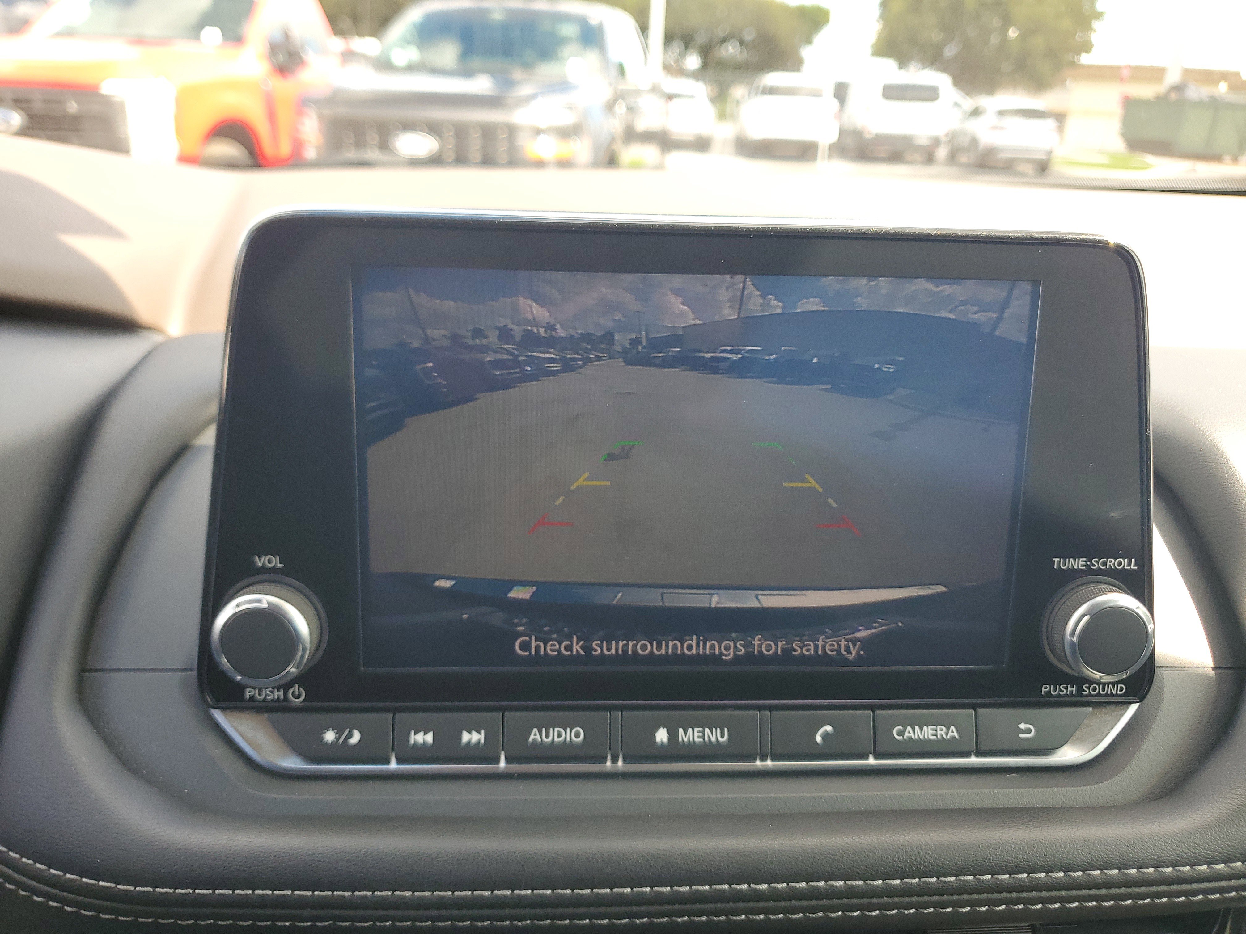 Used 2022 Nissan Rogue SV image 10