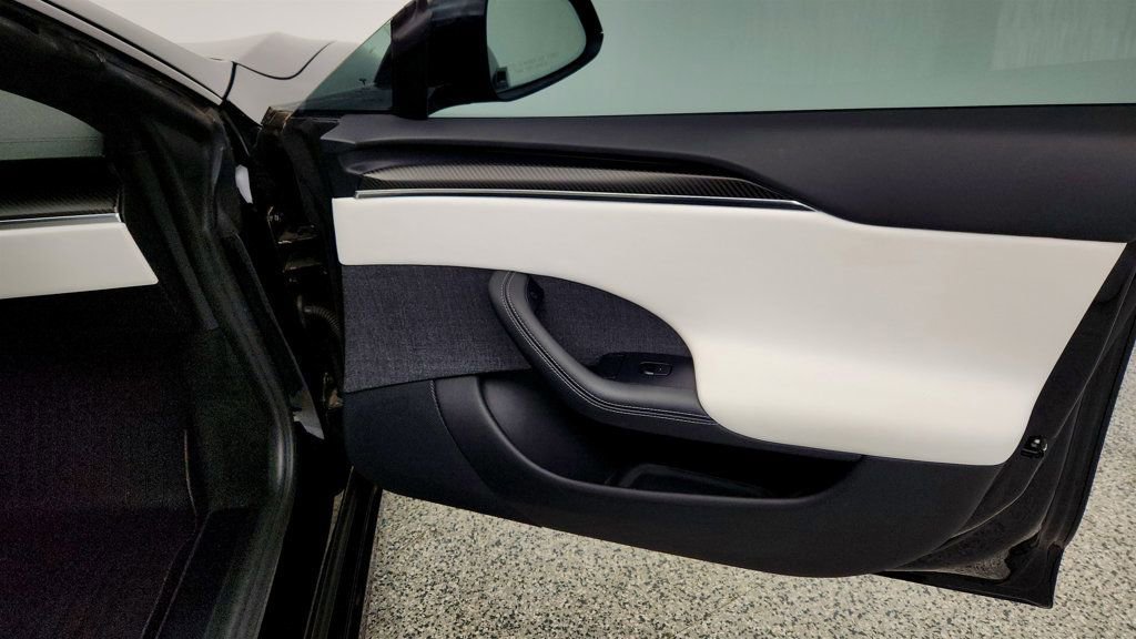 Used 2022 Tesla Model S Plaid image 31