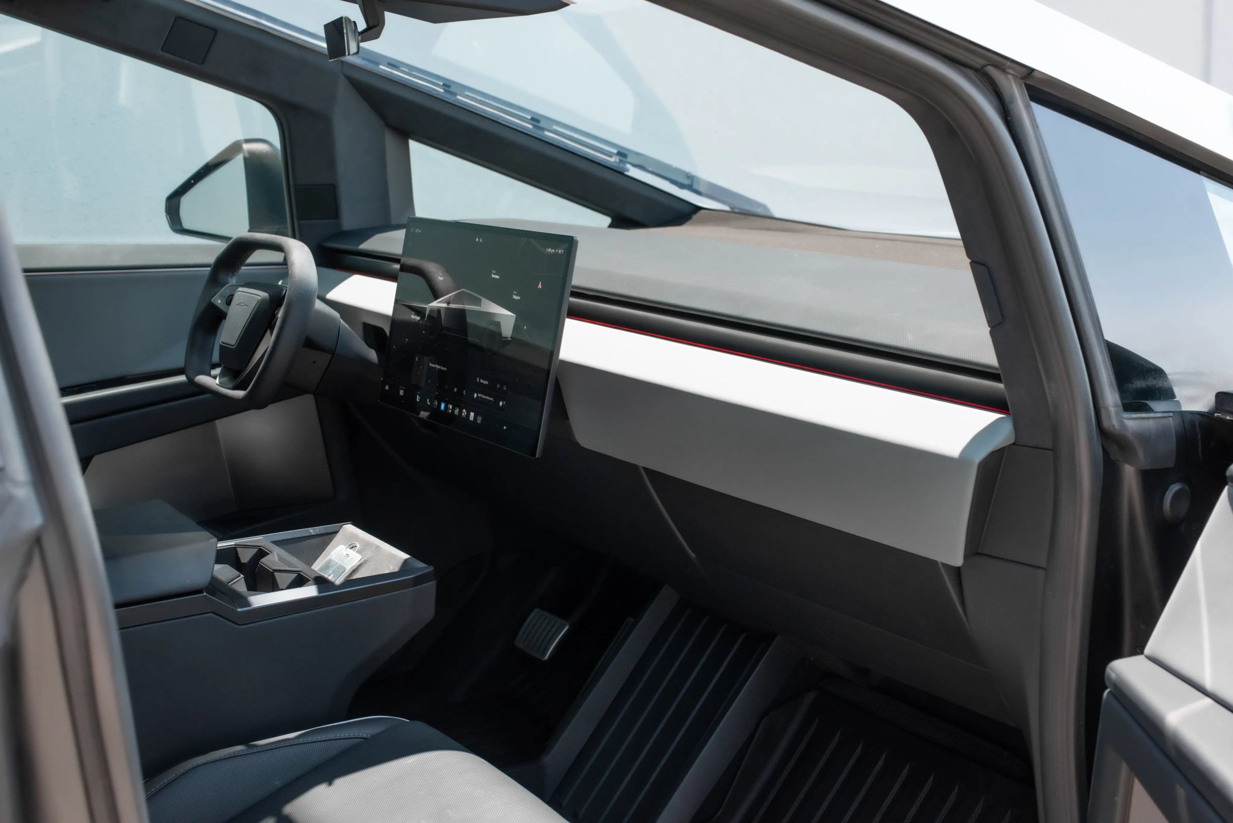 Used 2025 Tesla Cybertruck AWD Crew Cab image 25