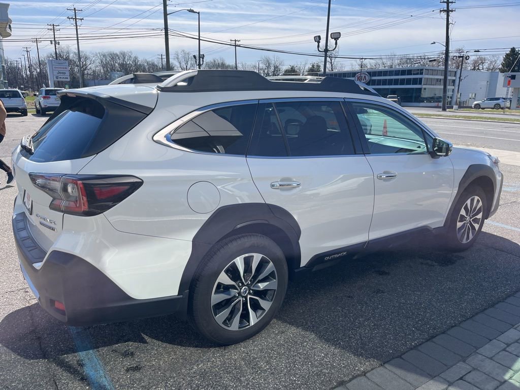 Used 2025 Subaru Outback Touring XT w/ Popular Package #2 image 8