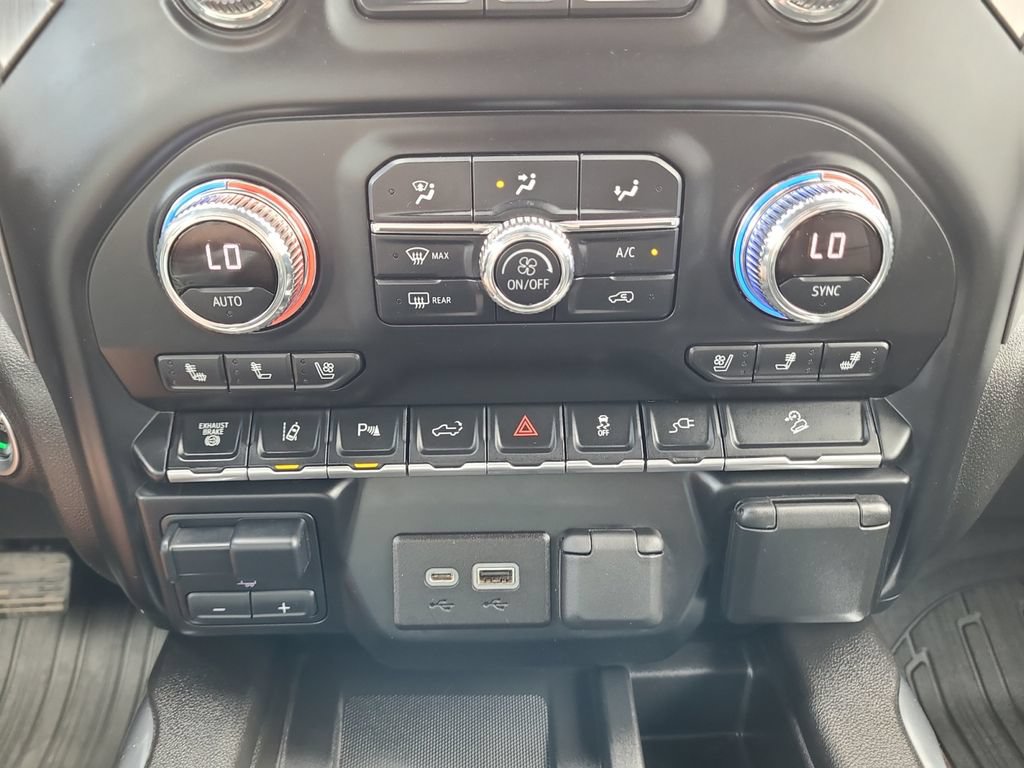 Used 2022 GMC Sierra 3500 Denali AWD/4WD image 27