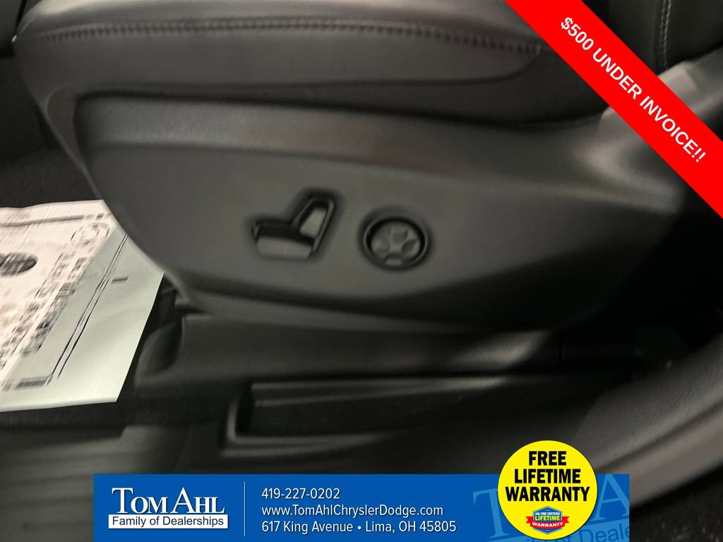 New 2026 Chrysler Voyager LX image 11