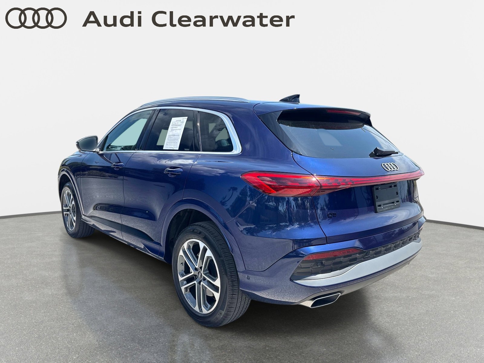 Used 2025 Audi Q5 Premium w/ Convenience Package AWD/4WD image 3