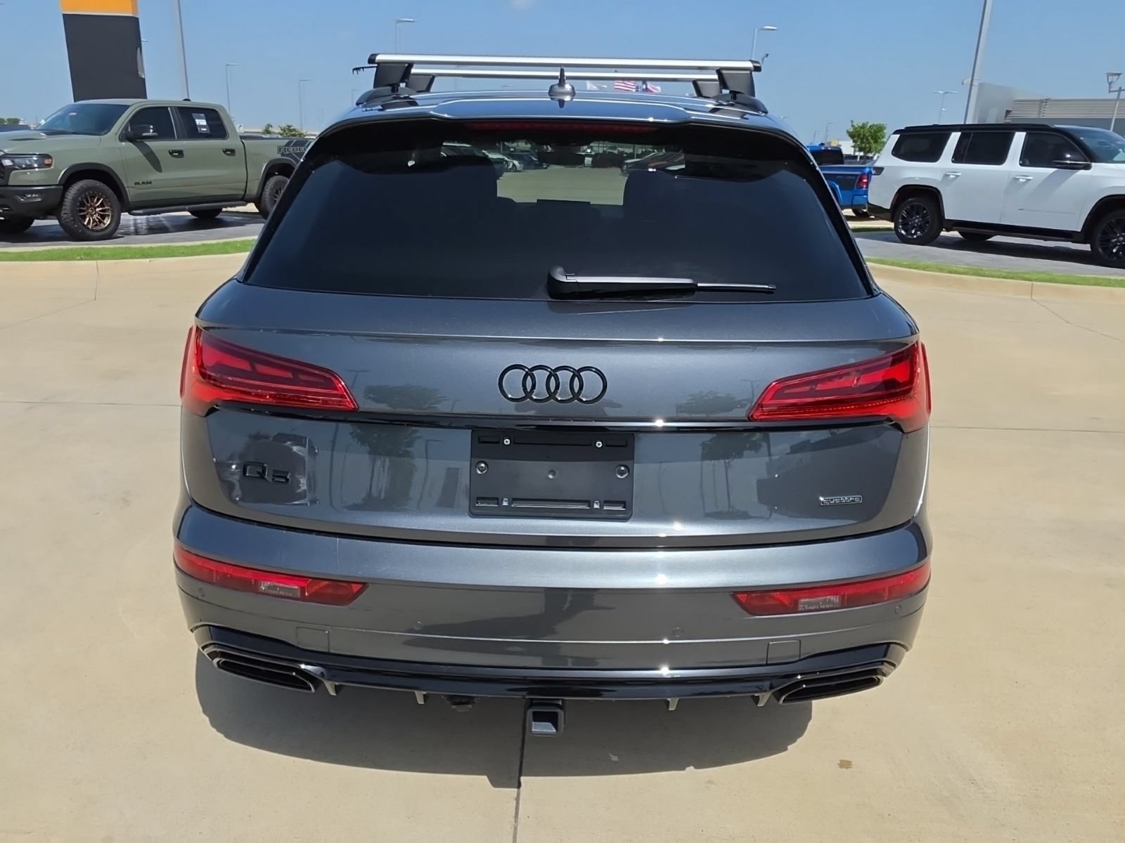 Used 2025 Audi Q5 e Premium Plus w/ Premium Plus Package AWD/4WD image 4