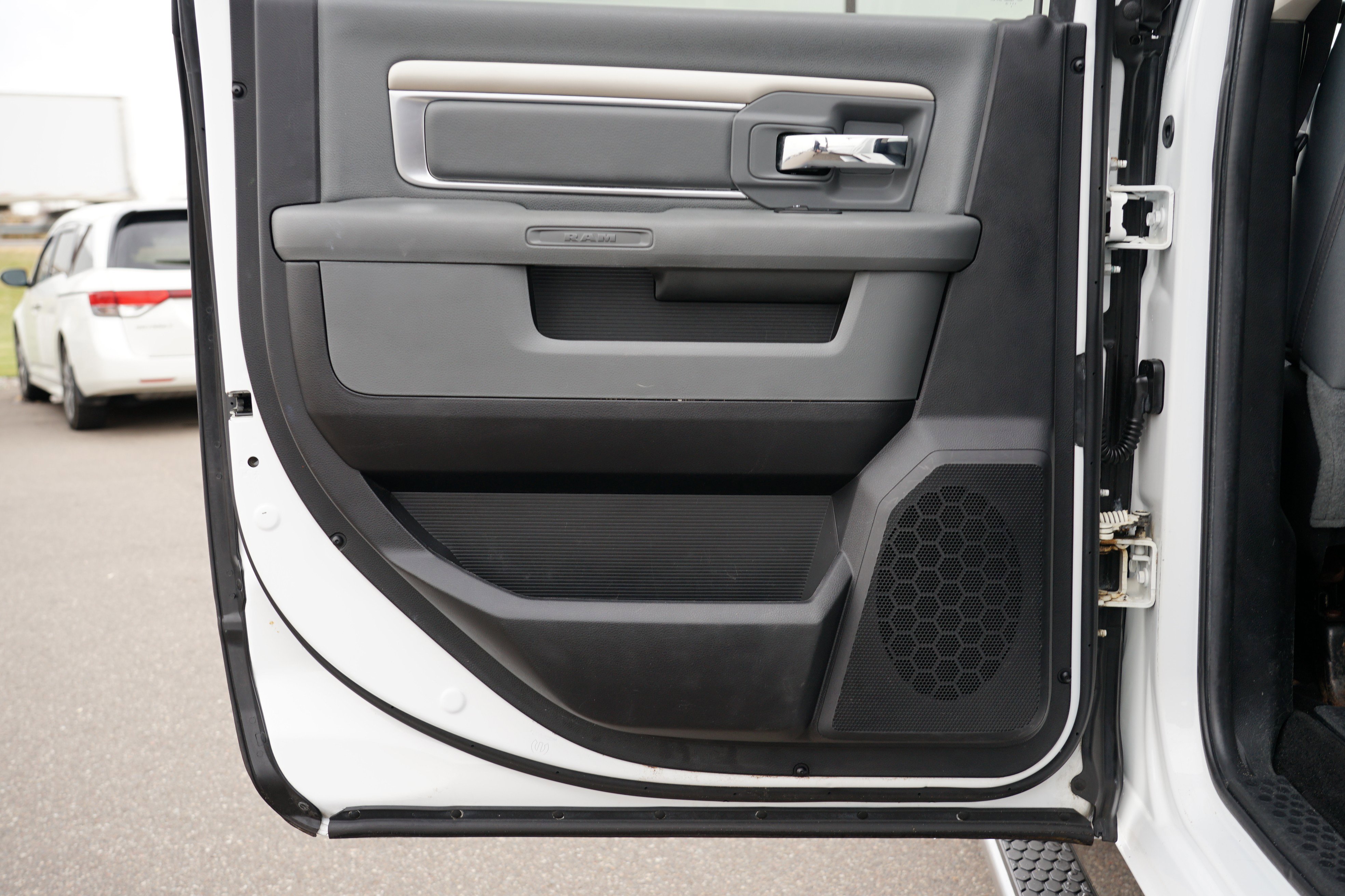 Used 2016 RAM 2500 SLT w/ Protection Group image 19