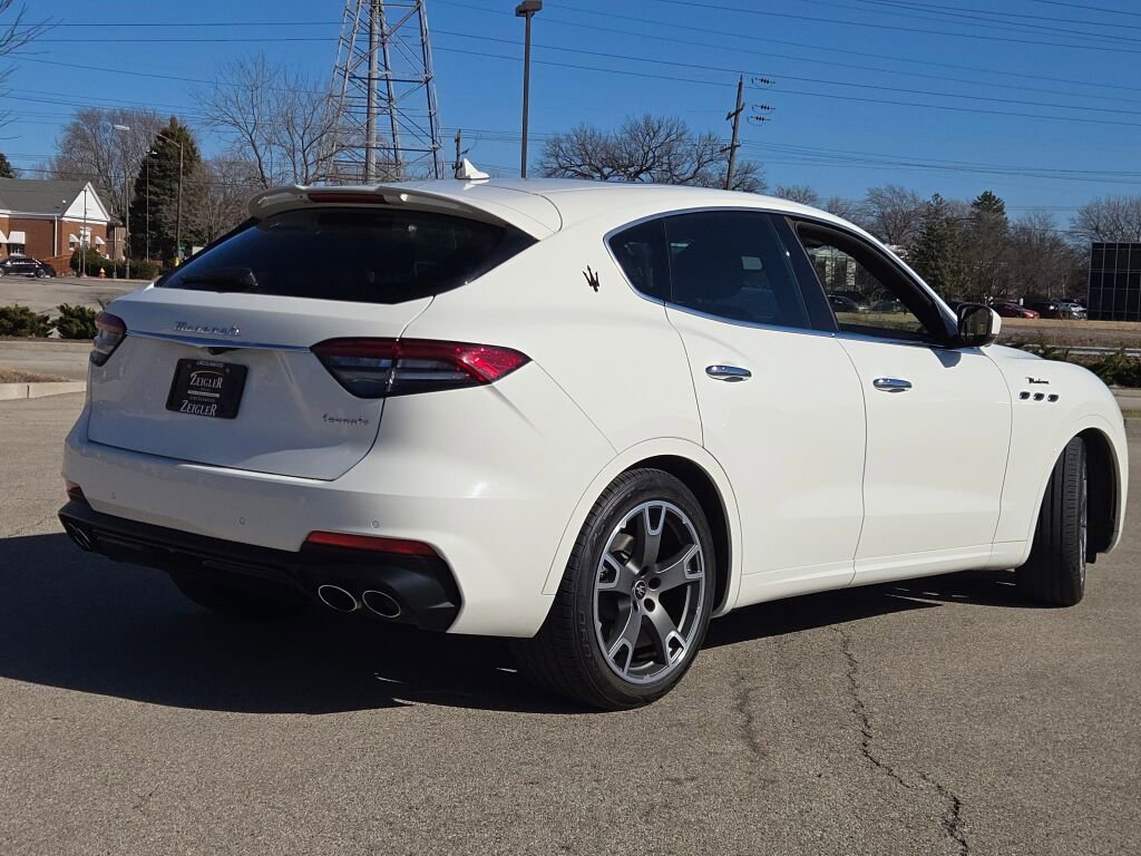 Used 2023 Maserati Levante Modena AWD/4WD image 13