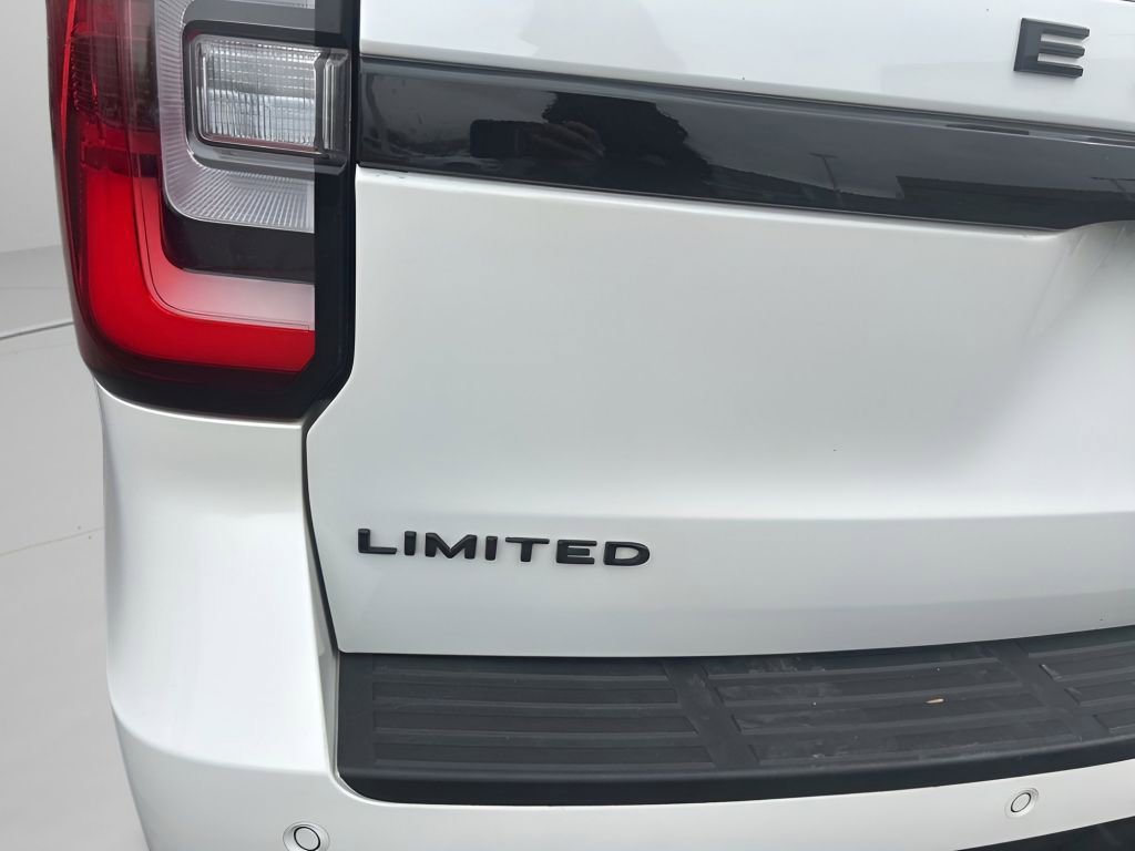 Used 2023 Ford Expedition Limited image 15