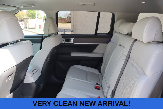 Used 2026 Hyundai Santa Fe SEL FWD image 9