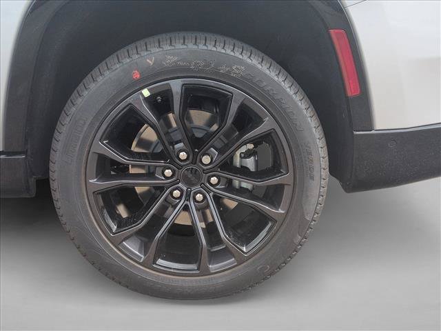 New 2026 Jeep Grand Wagoneer L Summit AWD/4WD image 10